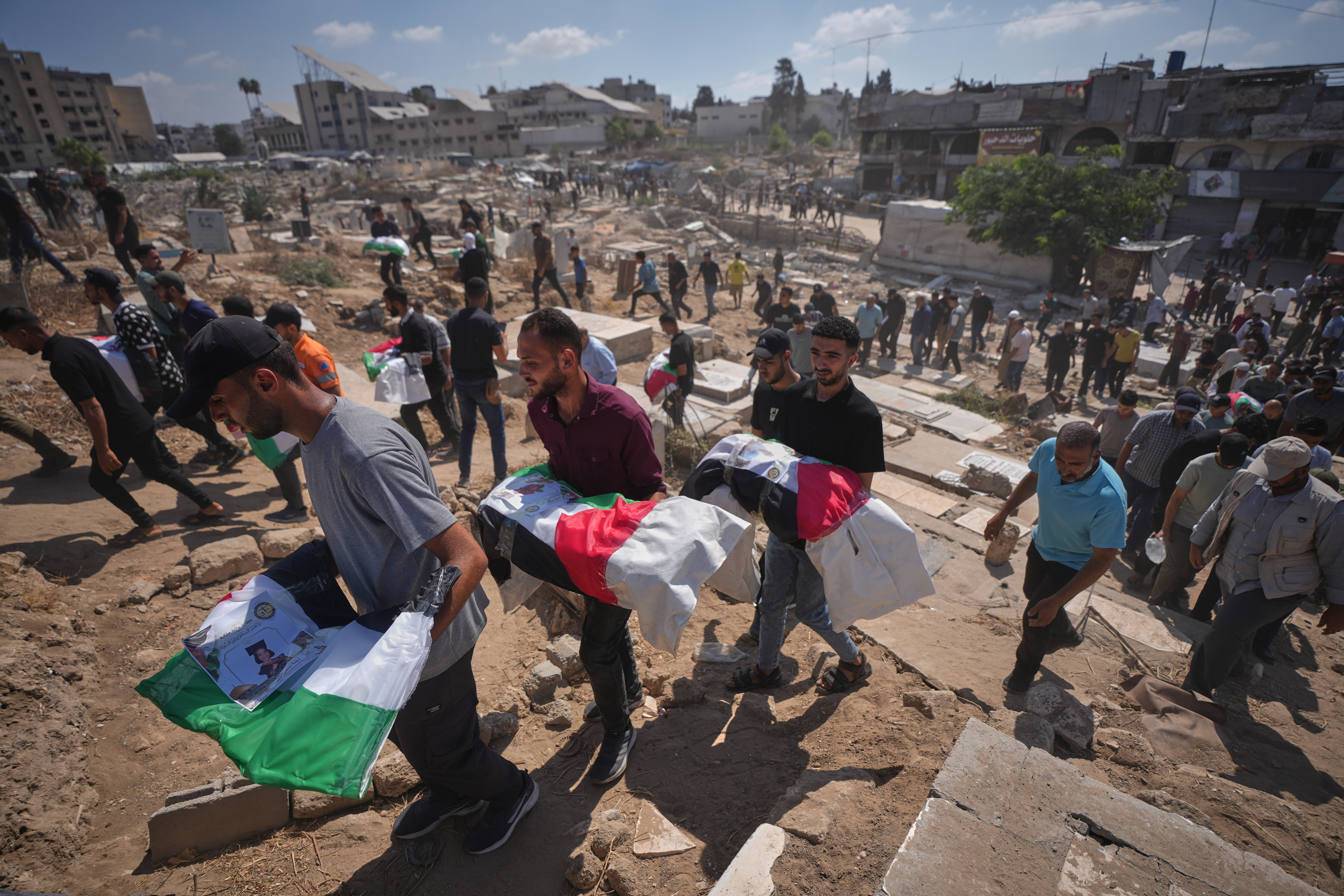 Mass funeral Gaza